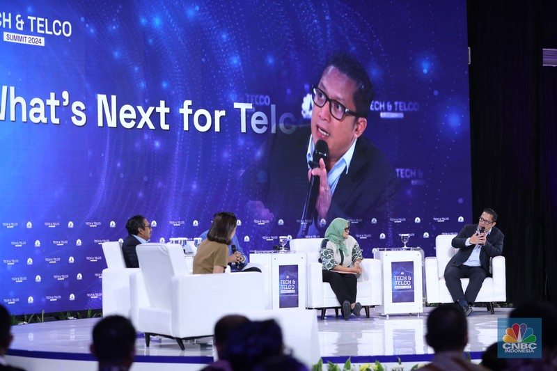 Menteri Komunikasi & Informatika RI Budi Arie Setiadi menjadi pembicara kunci di acara Tech & Telco Summit 2024 di Auditorium Menara Bank Mega, Jakarta, Selasa 5/3. (CNBC Indonesia/Tri Susilo)
