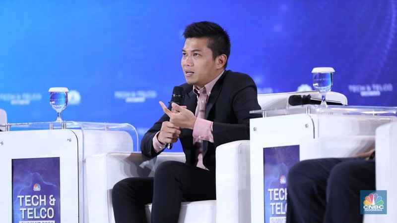 Menteri Komunikasi & Informatika RI Budi Arie Setiadi menjadi pembicara kunci di acara Tech & Telco Summit 2024 di Auditorium Menara Bank Mega, Jakarta, Selasa 5/3. (CNBC Indonesia/Tri Susilo)
