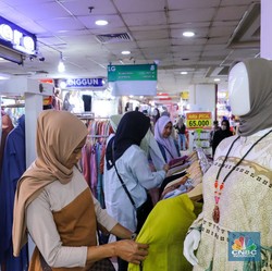Konsumen Serbu Tanah Abang Jelang Lebaran: Warga RI Hingga Suriname