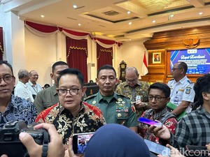 Pj Gubernur Pastikan Pasokan BBM dan LPG di Jatim Aman hingga Lebaran 2024
