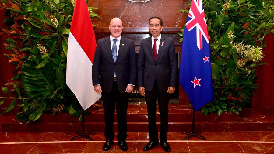 Presiden Joko Widodo (Jokowi) melakukan pertemuan bilateral dengan Perdana Menteri (PM) Selandia Baru Christopher Luxon di Hotel Park Hyatt, Melbourne, Australia, Selasa (5/3/2024). (Dok. Sekretariat Presiden)