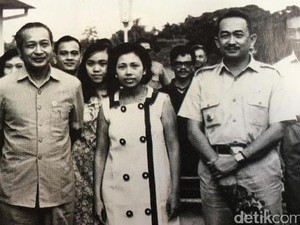 Kisah Blusukan Soeharto dan Solihin GP: Mandi di Sungai Tanpa Dikawal
