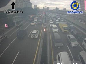 Imbas Demo di Depan DPR, Lalin ke Arah Slipi Macet Panjang sampai Cawang
