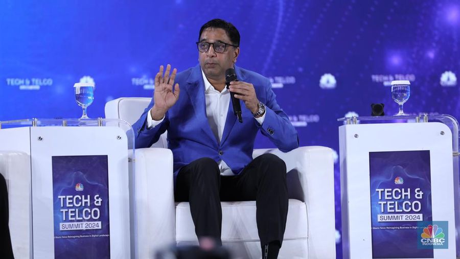Menteri Komunikasi & Informatika RI Budi Arie Setiadi menjadi pembicara kunci di acara Tech & Telco Summit 2024 di Auditorium Menara Bank Mega, Jakarta, Selasa 5/3. (CNBC Indonesia/Tri Susilo)