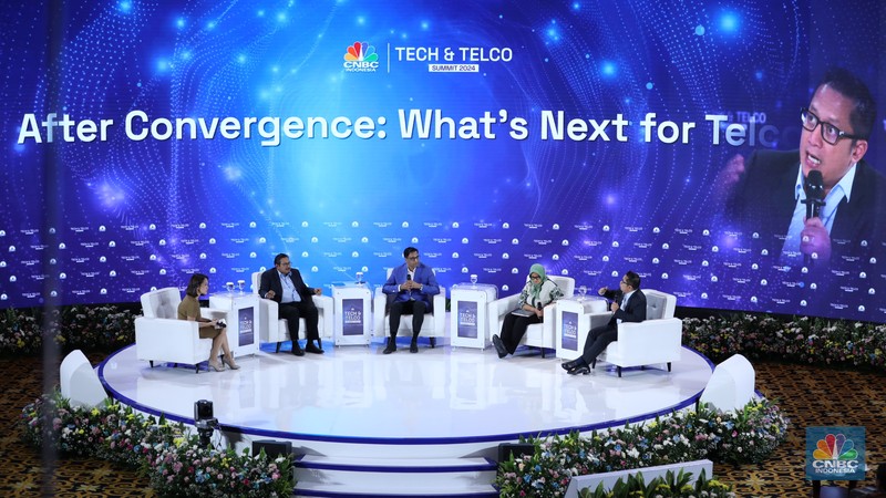 Menteri Komunikasi & Informatika RI Budi Arie Setiadi menjadi pembicara kunci di acara Tech & Telco Summit 2024 di Auditorium Menara Bank Mega, Jakarta, Selasa 5/3. (CNBC Indonesia/Tri Susilo)