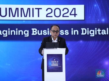 Menkominfo Ungkap Peluang dan Tantangan AI di Industri Telco