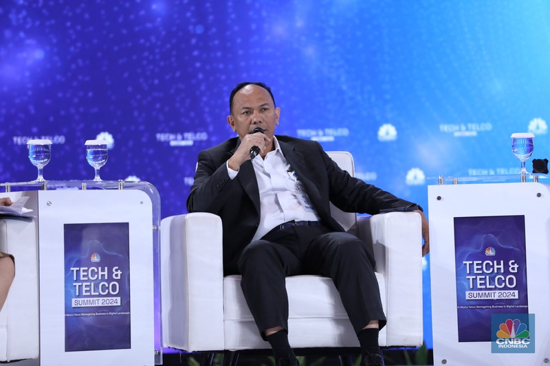 Menteri Komunikasi & Informatika RI Budi Arie Setiadi menjadi pembicara kunci di acara Tech & Telco Summit 2024 di Auditorium Menara Bank Mega, Jakarta, Selasa 5/3. (CNBC Indonesia/Tri Susilo)