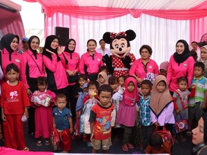 HUT Ke-44 Bhayangkari, Istri Kapolri Bagikan 5.000 Paket Sembako di Bekasi
