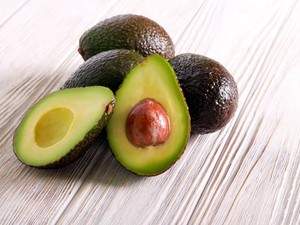Perut Buncit? Konsumsi 10 Buah Ampuh Pembakar Lemak Perut Ini