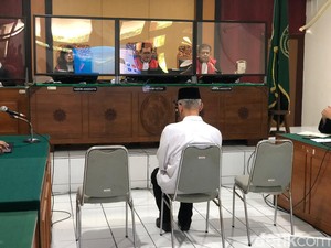 Terima Gratifikasi Mafia Tanah, Eks Kadispertaru DIY Divonis 4 Tahun Bui