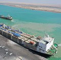 Penampakan 'Kapal Kematian' dari Kuwait, Bikin Satu Kota Bau Busuk
