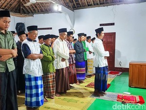 Jemaah Aolia Mulai Salat Tarawih Malam Ini