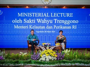 Beri Kuliah Umum di UGM, Trenggono Ungkap Pentingnya Program Ekonomi Biru