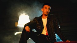 Gokil! Aziz Hedra Tembus 10 Juta Stream!