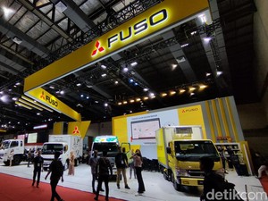 Mitsubishi Fuso Bawa 5 Truk di GIICOMVEC 2024