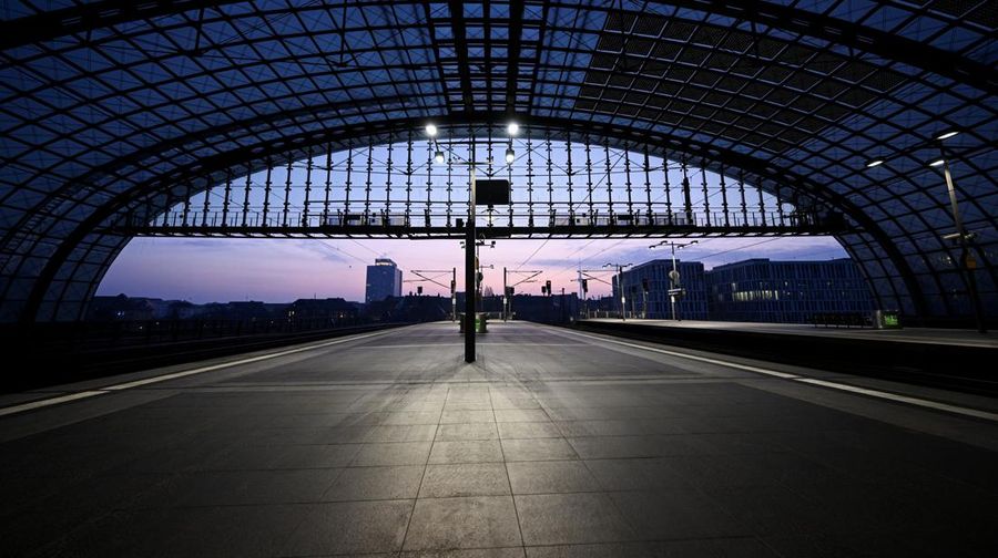 Trains operate outside the central train station as Germany?s GDL train drivers? union begins a 35 hour long strike over a wage dispute with Deutsche Bahn rail operator after rejecting a new tariff offer in Frankfurt, Germany, March 6, 2024.   REUTERS/Kai Pfaffenbach