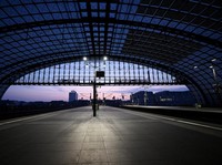 Stasiun & Bandara Jerman Lumpuh Total, Ada Apa?
