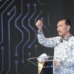 Luhut Pamer Bawa Investasi Raksasa dari China