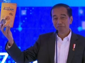 Jokowi Puji Produk UMKM Kerupuk Mama Muda: Bukan Saya Senang Mama Muda