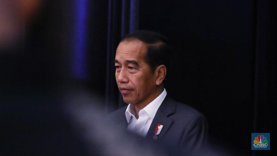 Presiden RI Joko Widodo di acara BRI Microfinance Outlook 2024, Jakarta, 7/4. (վ/Tri Susilo)