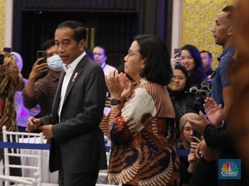 Sri Mulyani Was-Was, Beri 'Warning' soal Lonjakan Harga Beras Cs