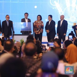 Potret Jokowi Terkagum-kagum di BRI Microfinance Outlook 2024