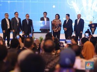 Potret Jokowi Terkagum-kagum di BRI Microfinance Outlook 2024