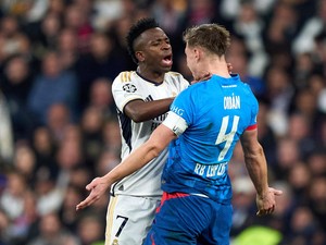 Ulah Nakal Vinicius ke Pemain RB Leipzig Berujung Kartu Kuning