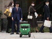 Gemoy Maksimal! Penampakan Robot Pengantar Makanan Wara-wiri di Jepang