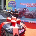 20 Tahun Jadi Pelanggan Setia Telkomsel, Wanita Ini Raih Mobil BMW