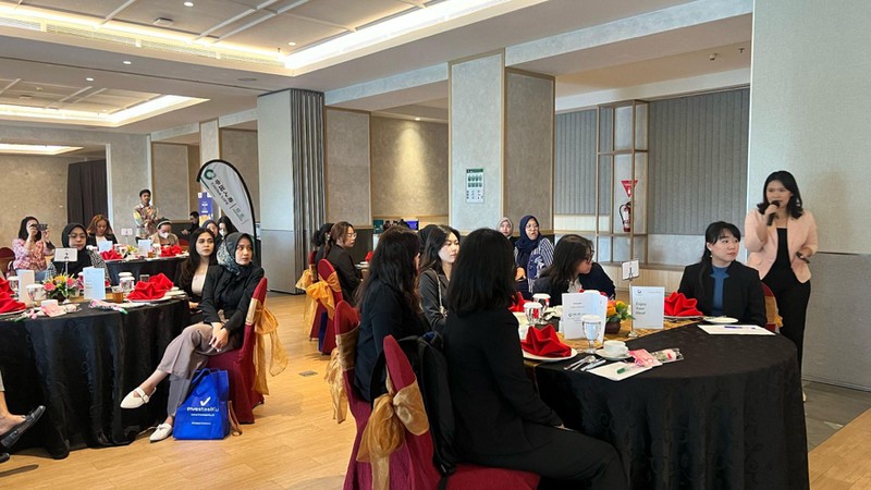 China Life Insurance Indonesia mengadakan acara Inspire Inclusion dalam rangka International Women’s Day 2024. Di Ancol Discovery Hotel, acara ini sebagai bentuk penghargaan untuk karyawan wanita dengan agenda literasi keuangan dan table manner sebagai bentuk penghargaan tahunan yang berlangsung di Ancol Discovery Hotel. China Life Insurance Indonesia mengadakan acara Inspire Inclusion dalam rangka International Women’s Day 2024. Di Ancol Discovery Hotel, acara ini sebagai bentuk penghargaan untuk karyawan wanita dengan agenda literasi keuangan dan table manner sebagai bentuk penghargaan tahunan yang berlangsung di Ancol Discovery Hotel. (Dok. InvestasiKu)