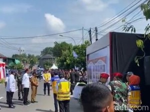 Perbaiki 33 Ruas Jalan di Jatim, Jokowi Gelontorkan Rp 925 M