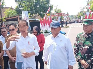 Didampingi Prabowo, Jokowi Cek Pesawat Tempur di Pangkalan TNI AU Iswahjudi