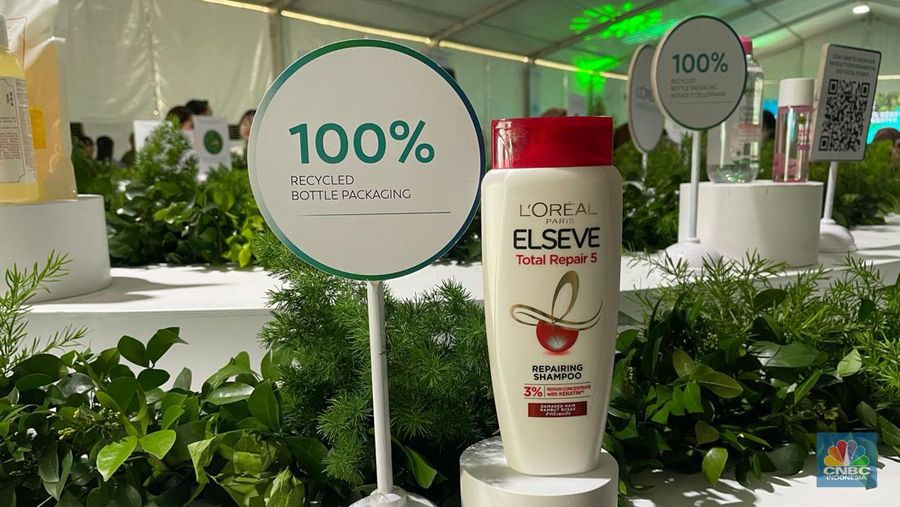 PT Yasulor Indonesia (L’Oreal Indonesia Plan) menggunakan boiler listrik sebagai teknologi pemanas untuk pabrik sebagai peran untuk mewujudkan target Net Zero Emission 2060 Indonesia. Boiler listrik ini digunakan di L’Oreal Manufacturing Indonesia, Kawasan Jababeka, Cikarang, Jawa Barat. (CNBC Indonesia/Rindi Salsabila)