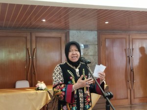 Risma soal Masuk Bursa Cagub DKI: Terus Terang Saya Takut