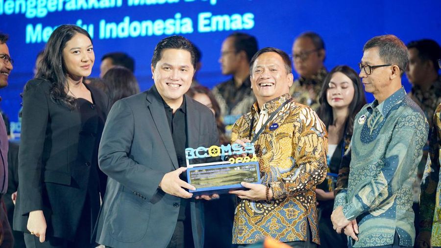 Menteri BUMN Erick Thohir dan Dirut PNM Arief Mulyadi. (Dok. PNM)