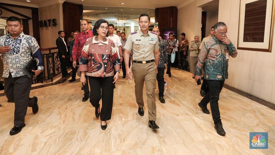 Menteri Keuangan Sri Mulyani dan Menteri ATR/BPN Agus Harimurti Yudhoyono (Ist Kiki Maulana/Kementerian ATR/BPN)