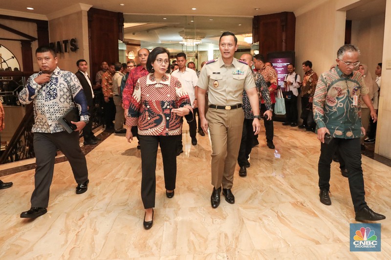 Menteri Keuangan Sri Mulyani dan Menteri ATR/BPN Agus Harimurti Yudhoyono (Ist Kiki Maulana/Kementerian ATR/BPN)