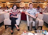 Kala Sri Mulyani Bawa Oleh-oleh Buat AHY, Isinya Bikin Melongo!