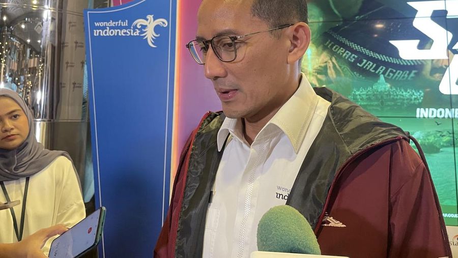 Menteri Pariwisata dan Ekonomi Kreatif (Menparekraf), Sandiaga Uno saat ditemui media di Gedung Sapta Pesona, Jakarta.