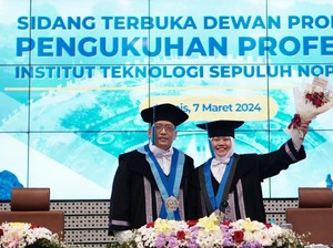 Couple Goals! Pasutri Ini Dinobatkan Jadi Profesor ITS Bersamaan