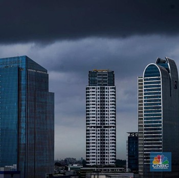 Diramal Bakal Ada Cuaca Ekstrem, Begini Potret Langit Jakarta