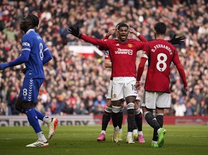 Bruno Fernandes Rela Berbagi Penalti dengan Rashford