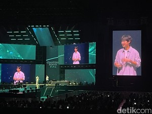 Kenangan Eternity di Fancon Chanyeol EXO: Inikah Cinta-Makan Onde-onde