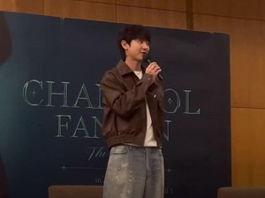 Momen CHANYEOL EXO Menyapa di Indonesia: Halo, Lama Tidak Berjumpa!
