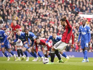 2 Penalti Bawa MU Unggul 2-0 atas Everton di Babak I