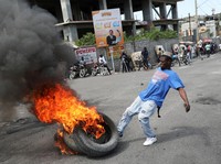 PM Haiti 'Kabur', Kacau Darurat Nasional hingga Ancaman Perang Saudara