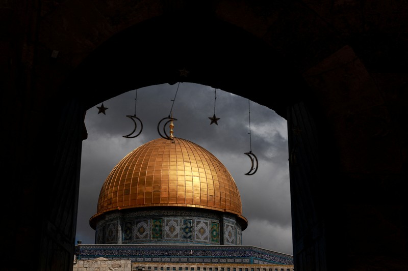 Suasana masjid Al-Aqsa di Kota Tua, Yerusalem. (REUTERS/Ammar Awad)