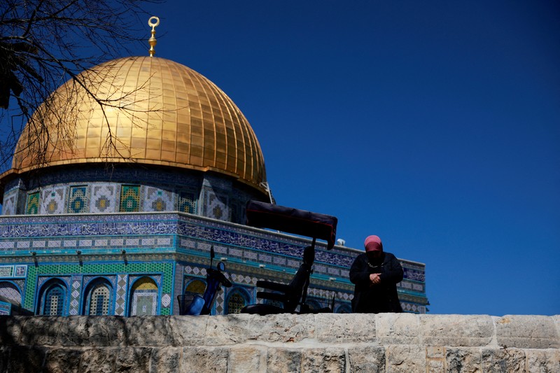 Suasana masjid Al-Aqsa di Kota Tua, Yerusalem. (REUTERS/Ammar Awad)