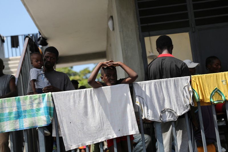 Suasana saat protes ketika pemerintah mengatakan akan memperpanjang keadaan darurat selama satu bulan lagi setelah meningkatnya kekerasan dari geng yang berusaha menggulingkan Perdana Menteri Ariel Henry, di Port-au-Prince, Haiti, Kamis (7/3/2024). (REUTERS/Ralph Tedy Erol)